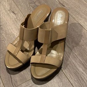 Charles David - Tan/Nude Wedges